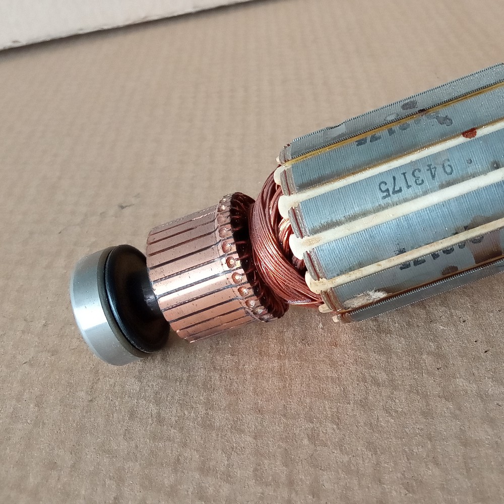 ทุ่น เครื่องเจียหินแกน ¼ นิ้ว MAKITA รุ่น 906 (ญี่ปุ่นแท้)