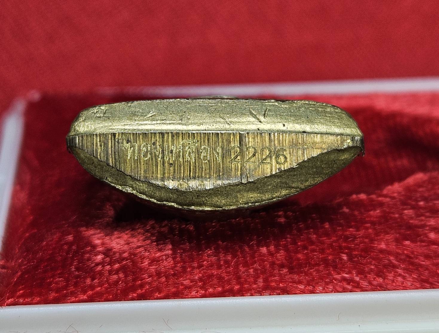 * "พระรูปเหมือนปั๊ม หลวงพ่อลออ ฐานวโร รุ่น "เสาร์ ๕ มหาลาภ"..."เนื้อทองเหลือง" วัดหนองหลวง ต.หนองหลวง อ.ท่าตะโก จ.นครสวรรค์ 20 มีนาคม พ.ศ. 2553..! (ตอกโค๊ต-เลเซอร์เนื้อพระ-หมายเลข กำกับ...องค์นี้ หมายเลข 2226)...(สภาพสวยสมบูรณ์ดั้