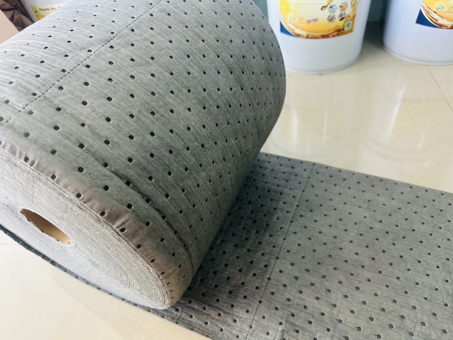 วัสดุดูดซับน้ำมันและสารเคมีแบบม้วน Absorbent Roll