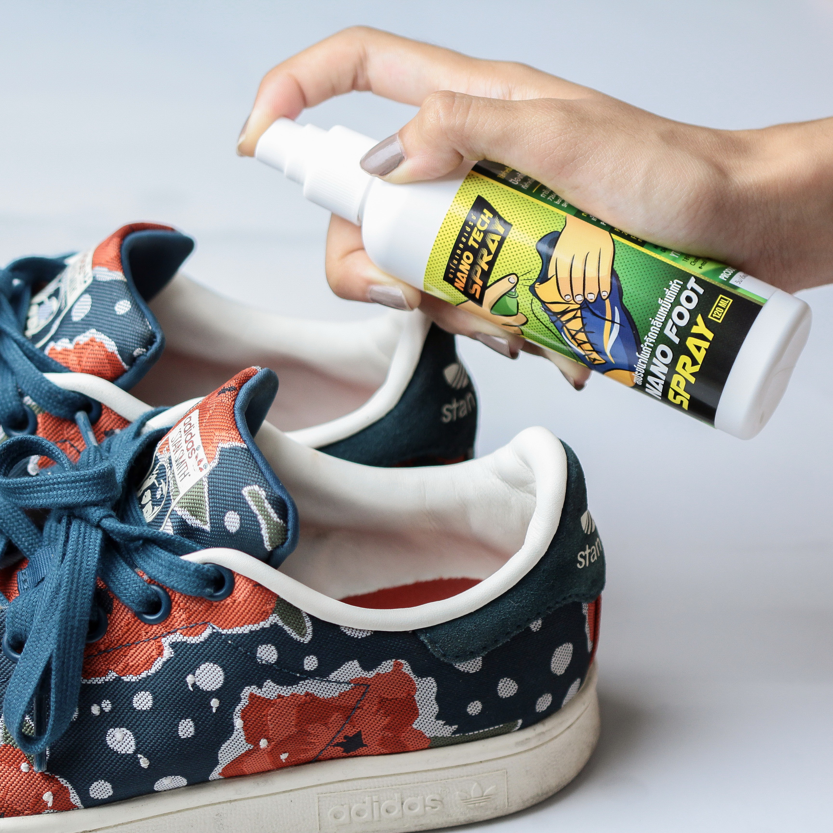 Nano Foot Spray สเปรย์นาโนกำจัดกลิ่นเหม็นที่รองเท้า