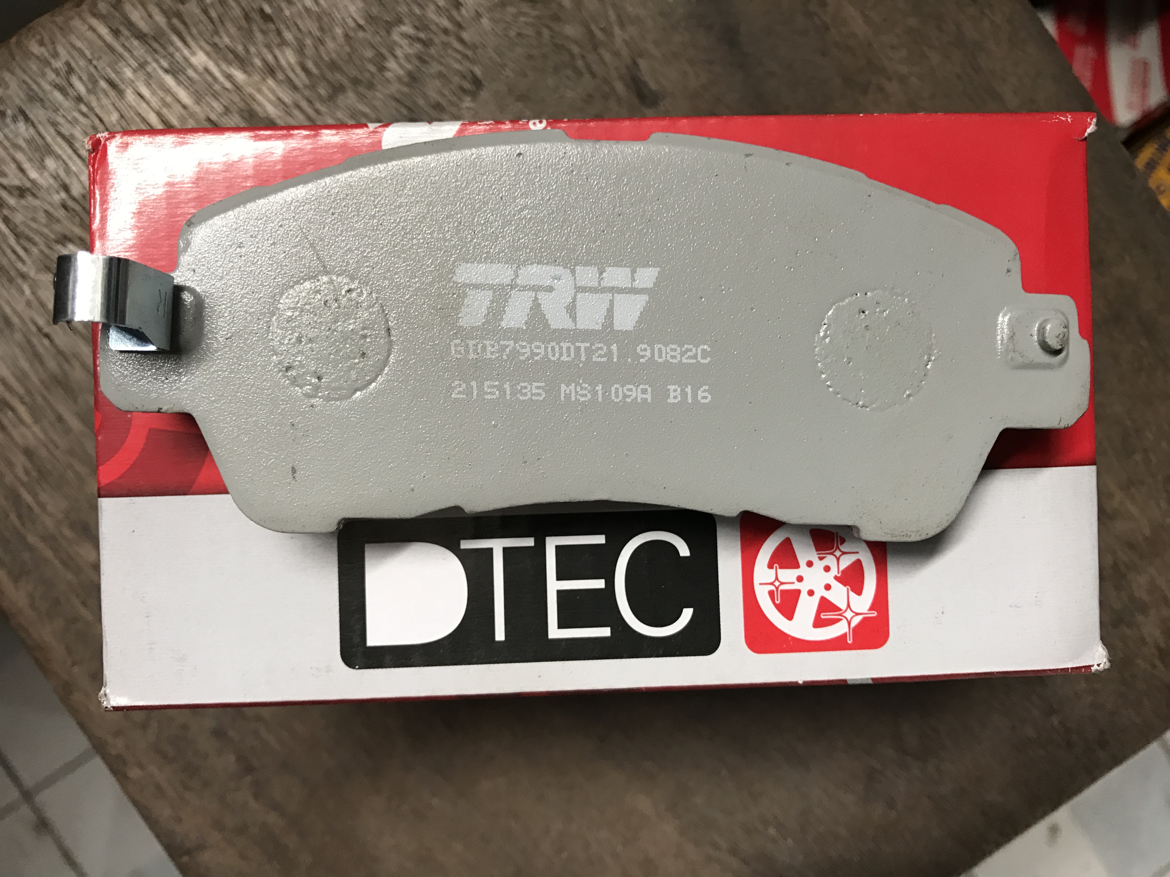 ผ้าเบรค-หน้า Mazda 2 Skyactiv ปี 2014 - 2017 (TRW-DTEC)