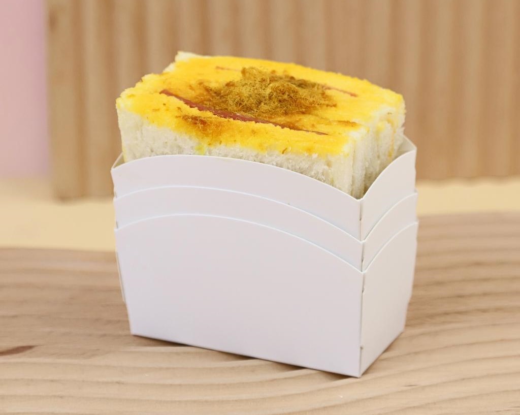 กล่องฟาสต์ฟู้ด ขาว 4x8.5x5.5 ซม.