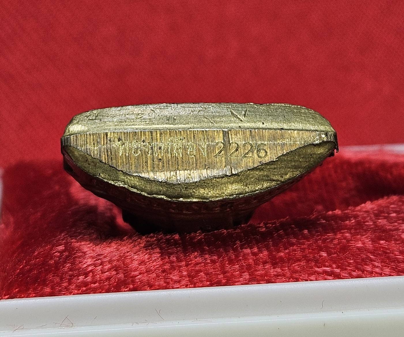 * "พระรูปเหมือนปั๊ม หลวงพ่อลออ ฐานวโร รุ่น "เสาร์ ๕ มหาลาภ"..."เนื้อทองเหลือง" วัดหนองหลวง ต.หนองหลวง อ.ท่าตะโก จ.นครสวรรค์ 20 มีนาคม พ.ศ. 2553..! (ตอกโค๊ต-เลเซอร์เนื้อพระ-หมายเลข กำกับ...องค์นี้ หมายเลข 2226)...(สภาพสวยสมบูรณ์ดั้