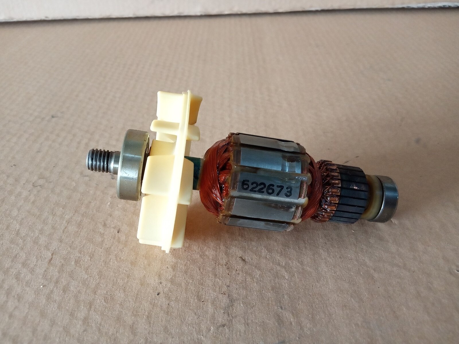 ทุ่น เครื่องขัดกระดาษทราย MAKITA รุ่น 9045N (ญี่ปุ่นแท้)