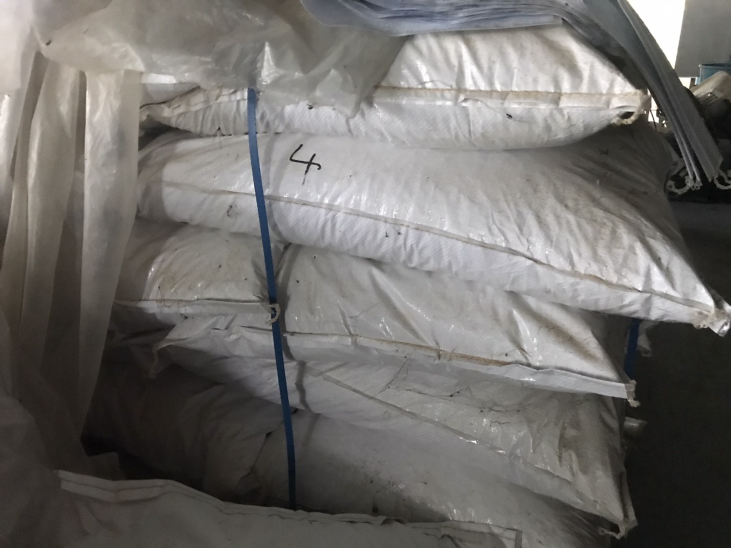 ผงดูดซับน้ำมันและสารเคมี แบบถุง 20 กก.