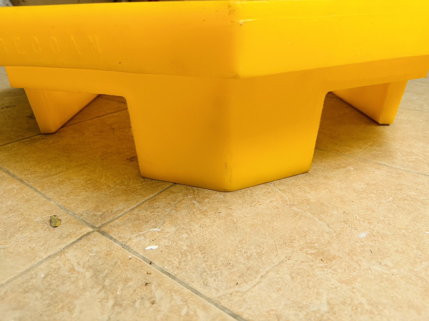 Spill Pallet พาเลทรองสารเคมี