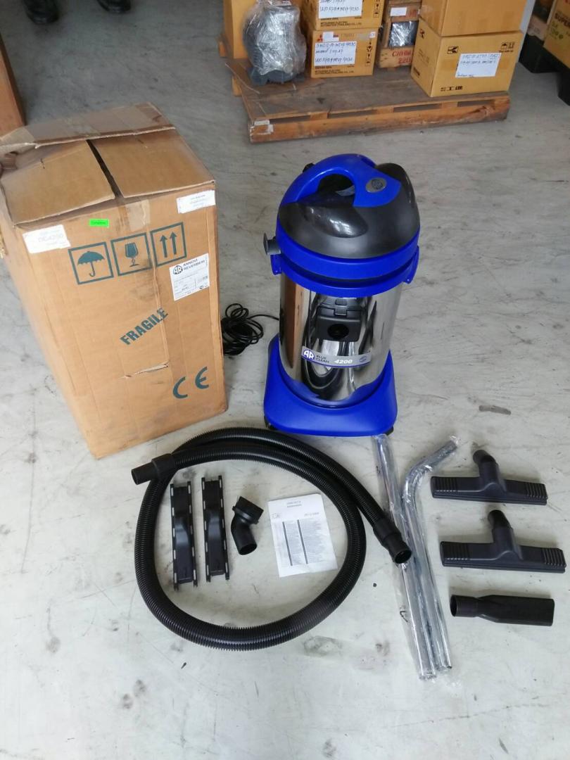 เครื่องดูดฝุ่น ANNOVI รุ่น Mod.4200