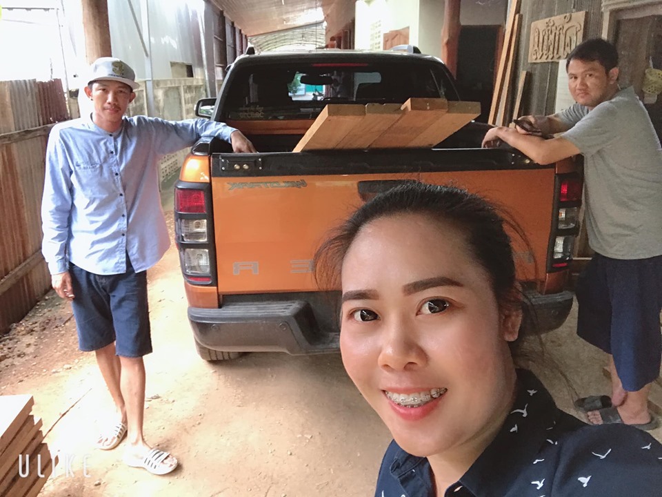 ประตูไม้สัก