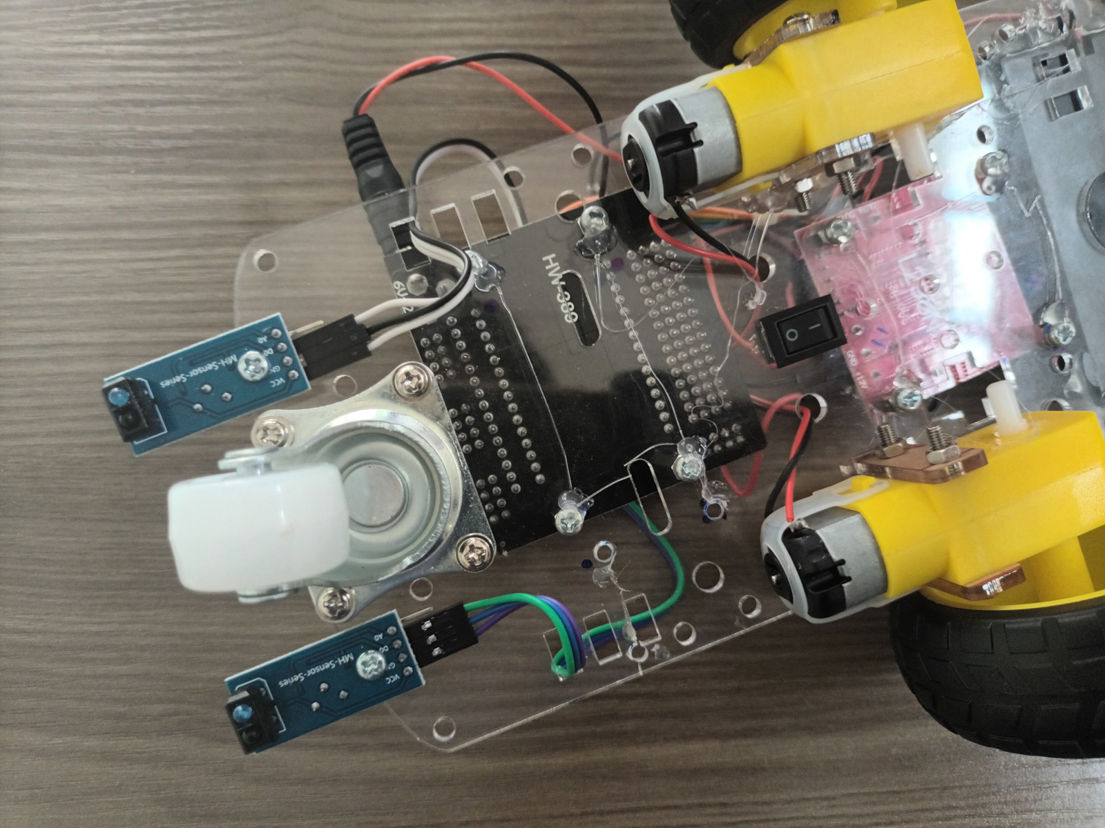 ชุดคิท หุ่นยนต์เดินตามเส้น 2 เซ็นเซอร์ ESP8266 V3