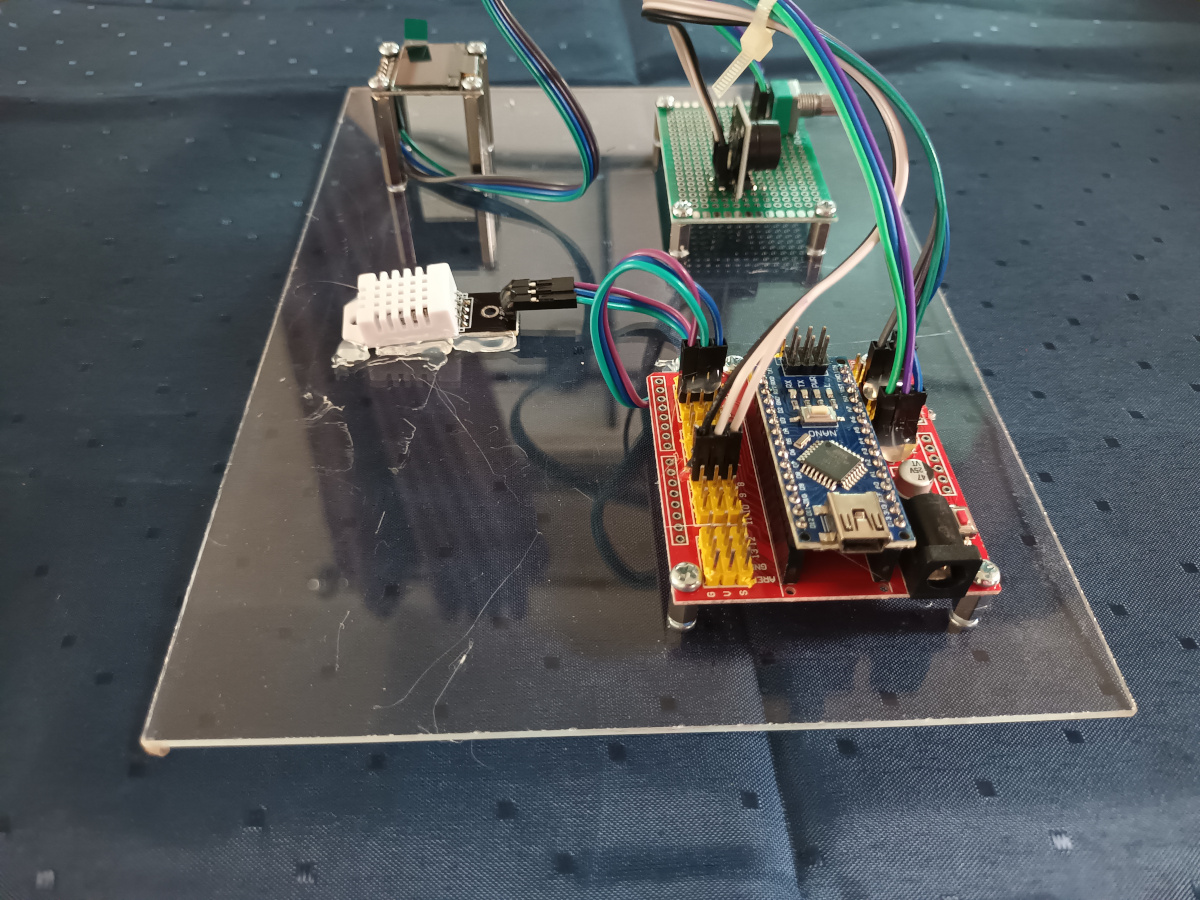 ชุดประกอบสำเร็จ วัดอุณหภูมิด้วย DHT22 และ แจ้งเตือนโดย Buzzer