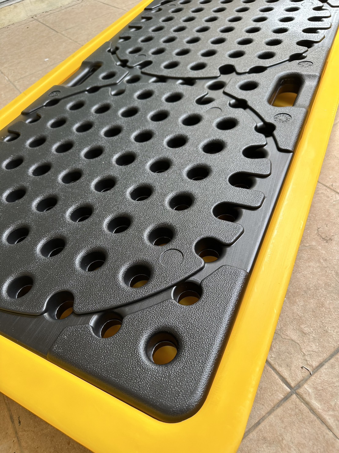 Spill Pallet พาเลทรองสารเคมี