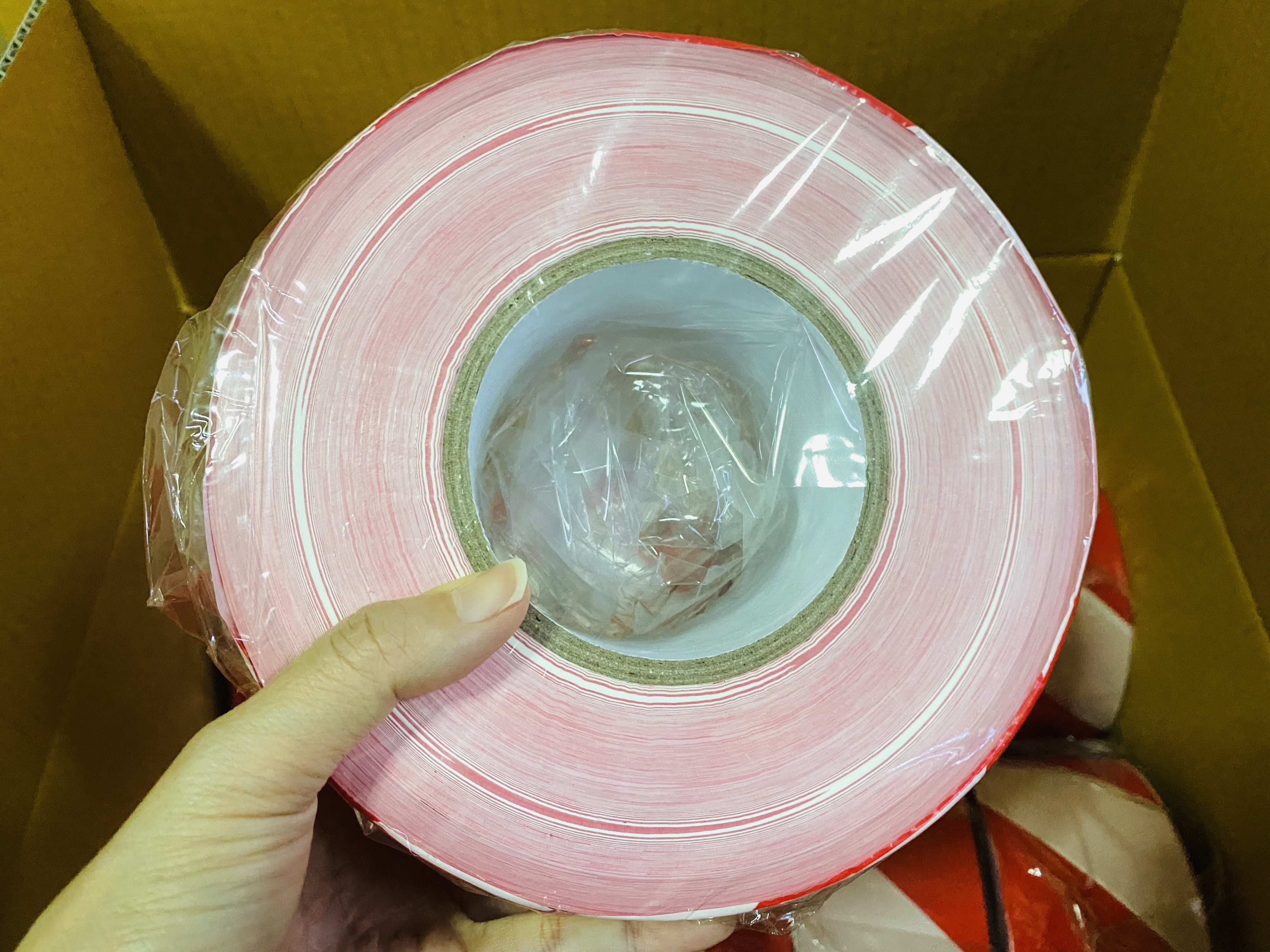 ยูโรเทป เทปกั้นเขต สีขาว-แดง ขนาด 3"x300m