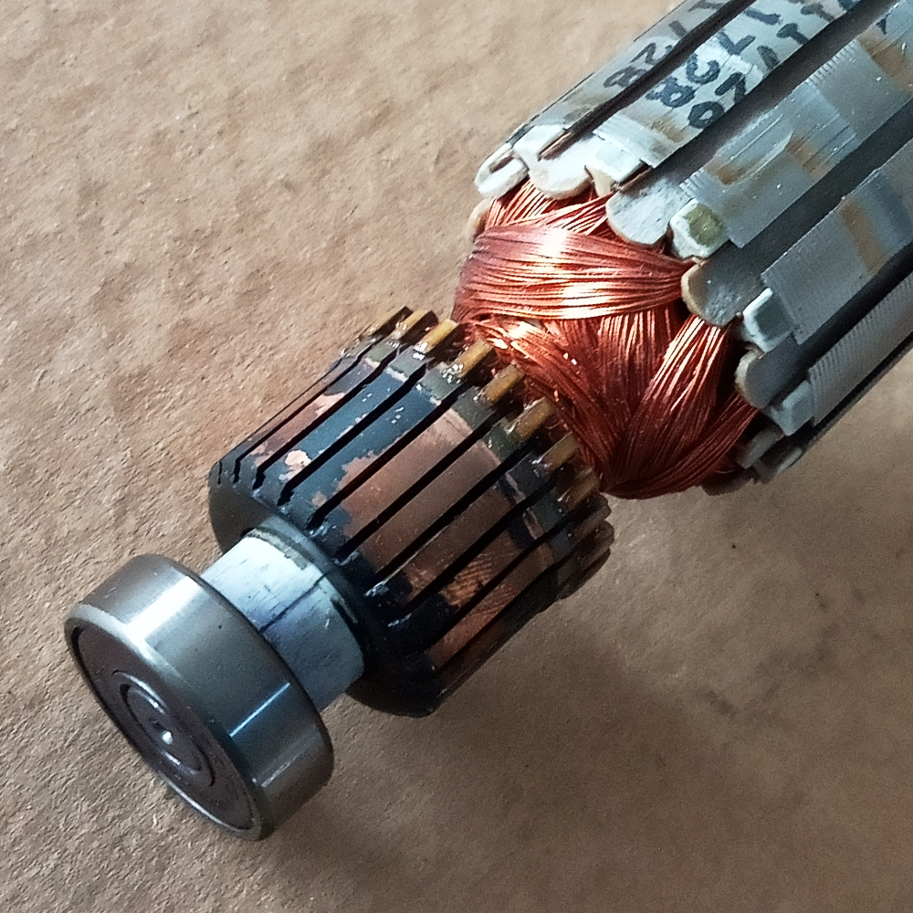 ทุ่น เลื่อยจิ๊กซอว์ MAKITA รุ่น 4302C (ญี่ปุ่นแท้)