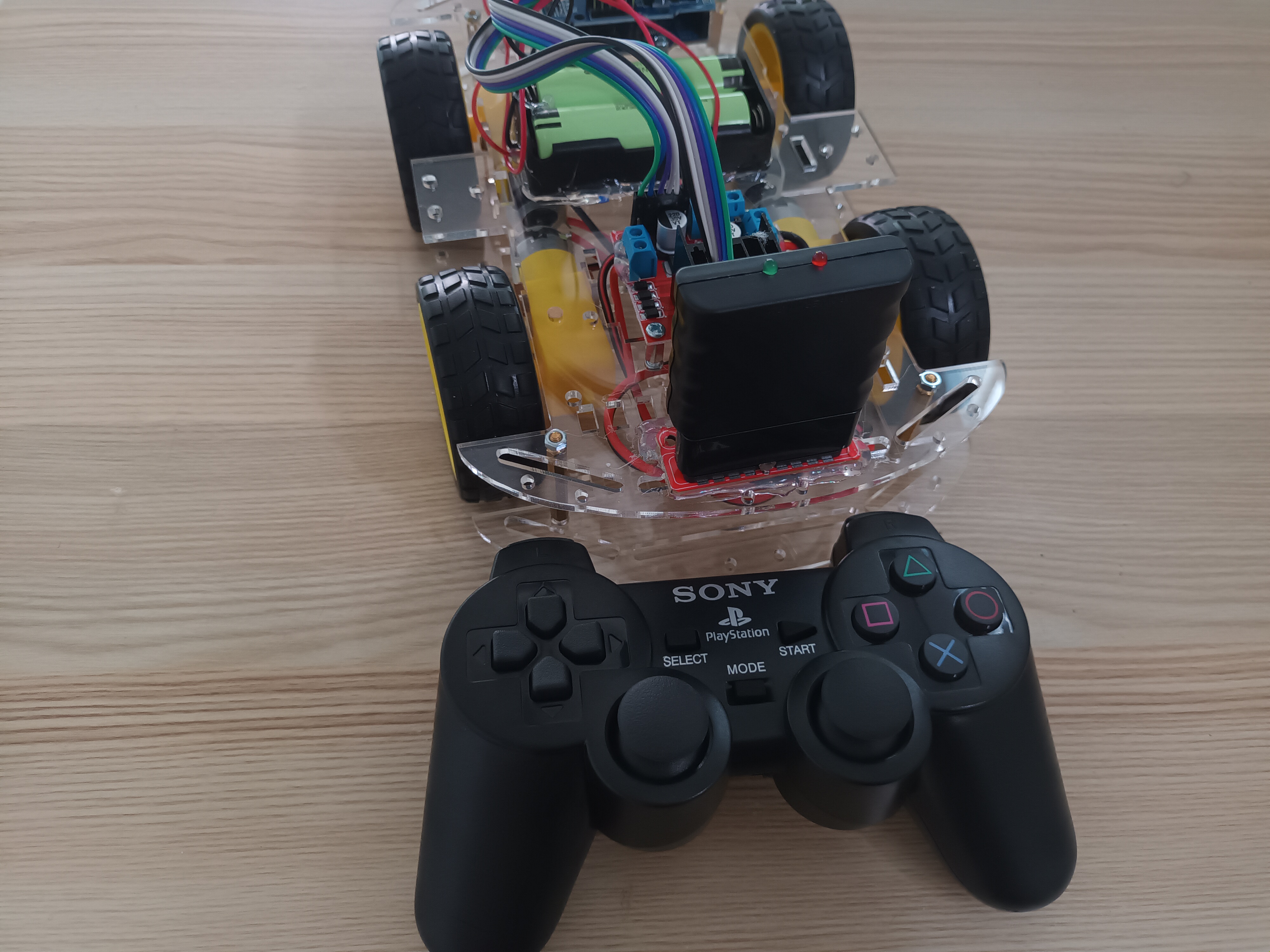 ชุดคิท หุ่นยนต์บังคับ Arduino ด้วย Wireless Joystick PS2