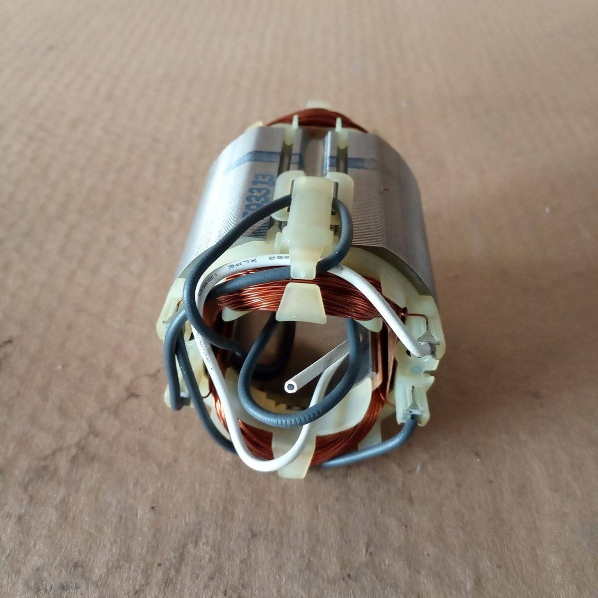 ฟิลคอยล์ สว่านโรตารี่ MAKITA รุ่น HR2410