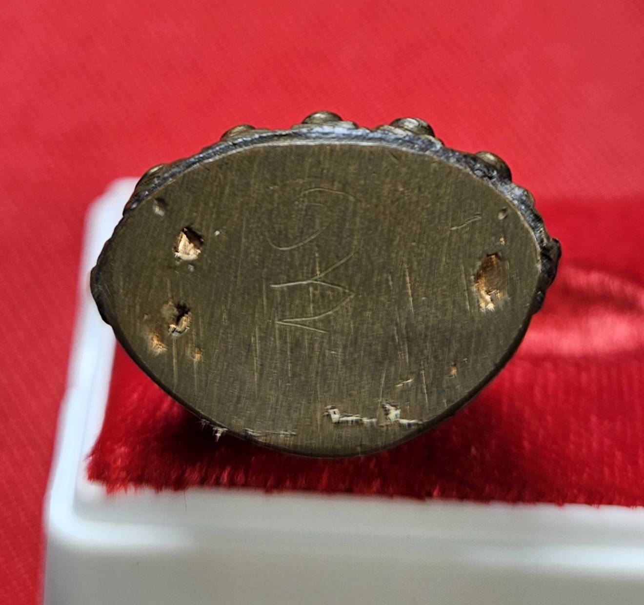 * "พระกริ่งรุ่นแรก หลวงพ่อเจริญ มุนิจารี วัดจันเสน ต.จันเสน อ.ตาคลี จ.นครสวรรค์..! "เนื้อนวโลหะ" (ก้นจาร)...(ตอกโค๊ต "จันเสน" กำกับ)..."สภาพสวยสมบูรณ์ดั้งเดิม...สวยมากๆ...สวยเดิมๆ...ไม่ผ่านการใช้...หายากมากแล้ว..!"