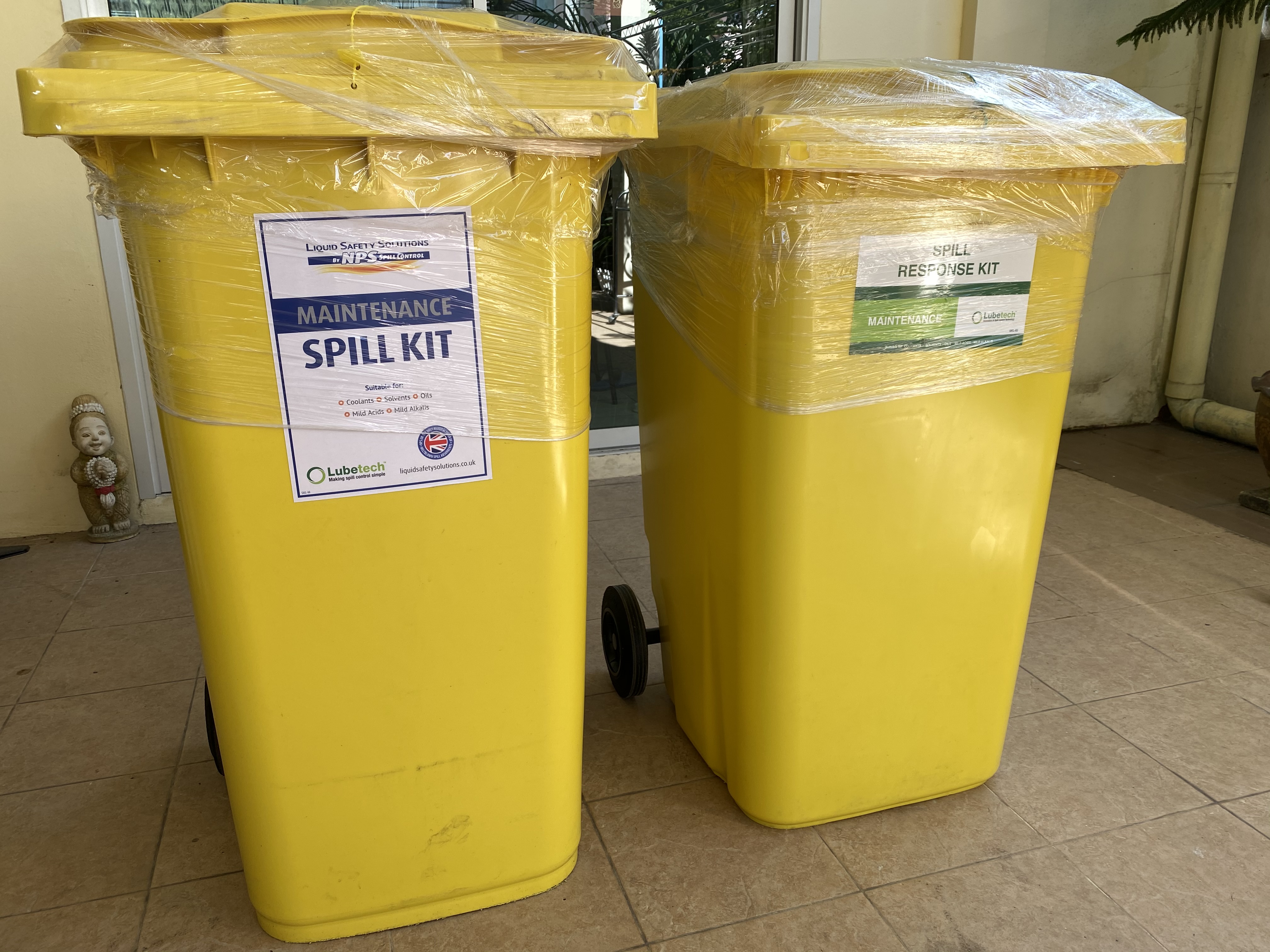 วัสดุดูดซับน้ำมันและสารเคมีแบบถังประจำจุด Spill Kit Absorbent