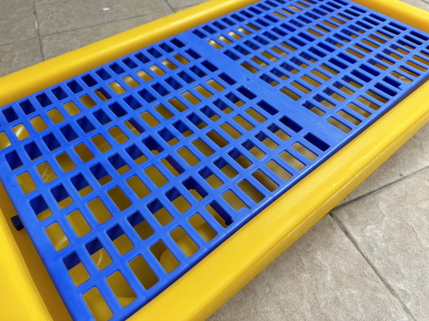 Spill Pallet พาเลทรองสารเคมี