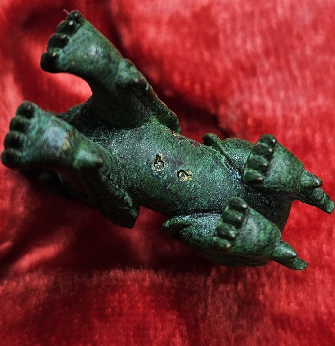 * "พญาสิงห์หลวง มหาอำนาจ วาสนา บารมี "ชุดกรรมการ" (1 ชุด มี 3 พญาสิงห์หลวง) วัดศรีมุงเมือง ต.ลวงเหนือ อ.ดอยสะเก็ด จ.เชียงใหม่ 11 มิถุนายน พ.ศ. 2557..! "ชุดกรรมการ" (1 ชุด มี 3 พญาสิงห์หลวง) ประกอบด้วย "เนื้อสัมฤทธิ์เขียว,เนื้