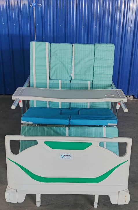 เตียงผู้ป่วยระบบไฟฟ้า 5 ฟังก์ชั่น ราวกั้นแบบสไลด์ รุ่น D04-cp-h04