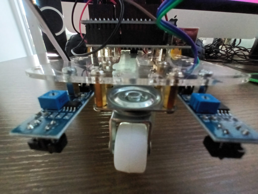 ชุดคิท หุ่นยนต์ Arduino เดินตามเส้น 2 เซ็นเซอร์ (Tracing Infrared)
