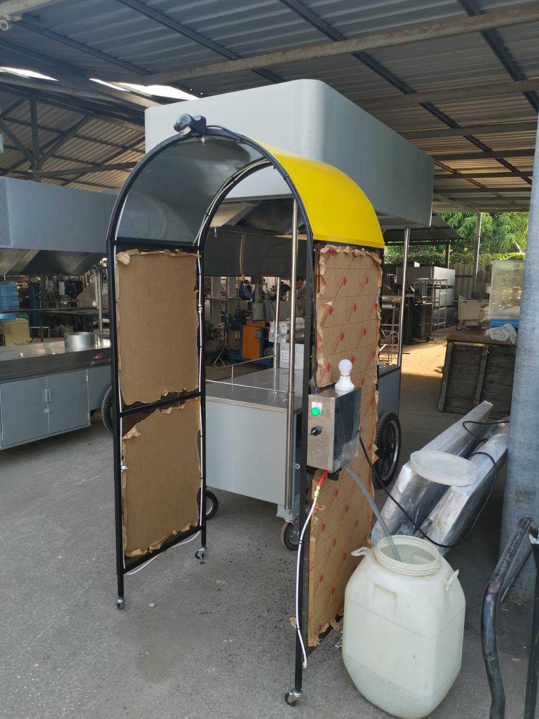 อุโมงค์พ่นฆ่าเชื้อโรคเคลื่อนย้ายได้ โครงสร้างเหล็กหุ้มอคริลิค