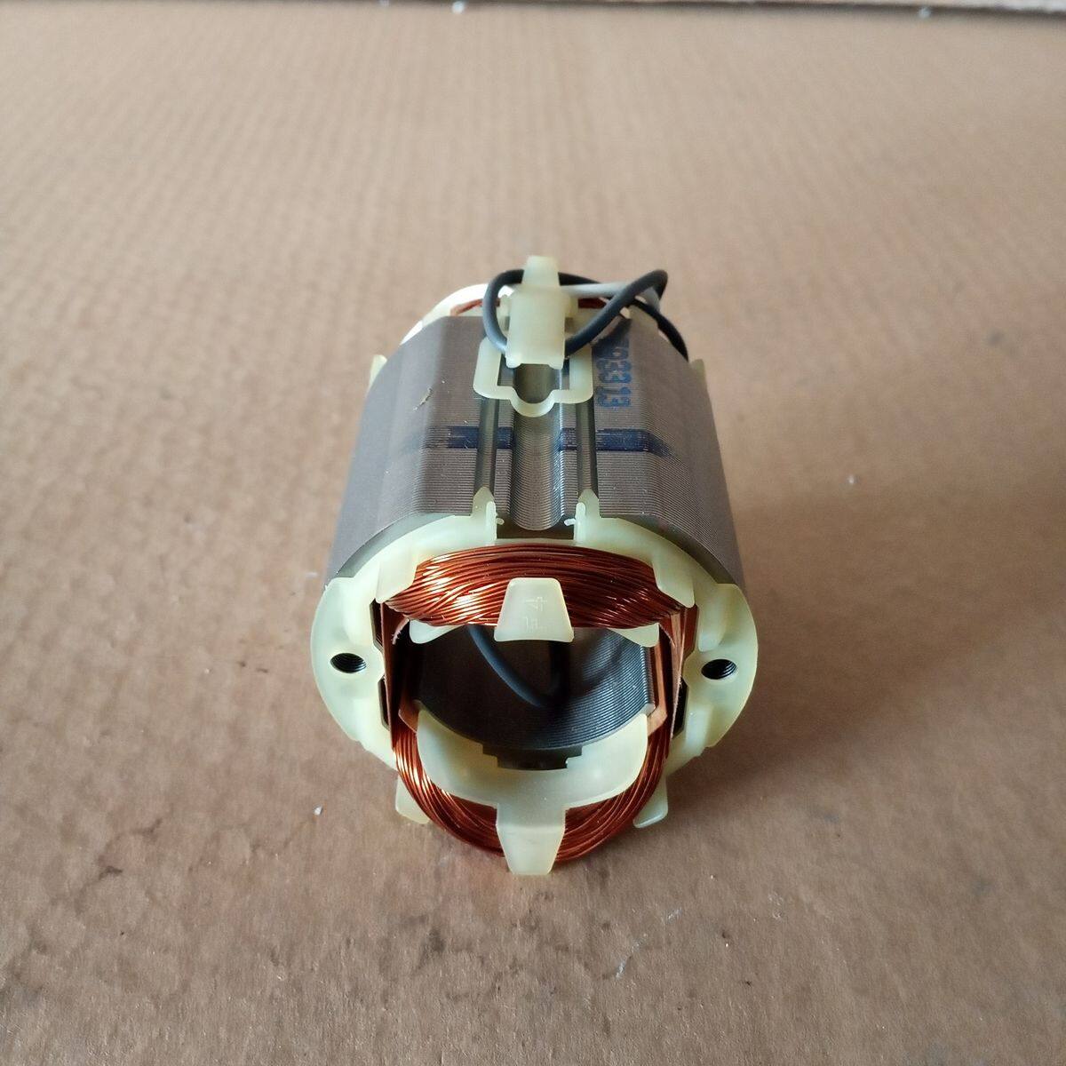 ฟิลคอยล์ สว่านโรตารี่ MAKITA รุ่น HR2410