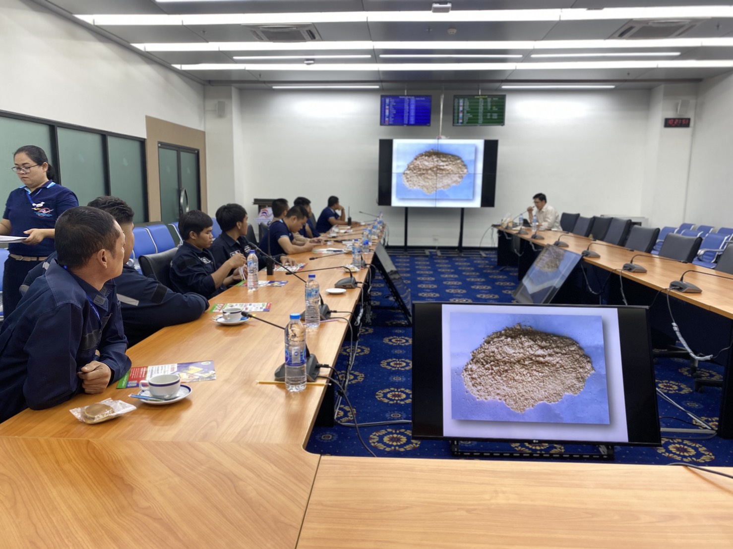 ผงดูดซับน้ำมันและสารเคมี แบบถุง 20 กก.