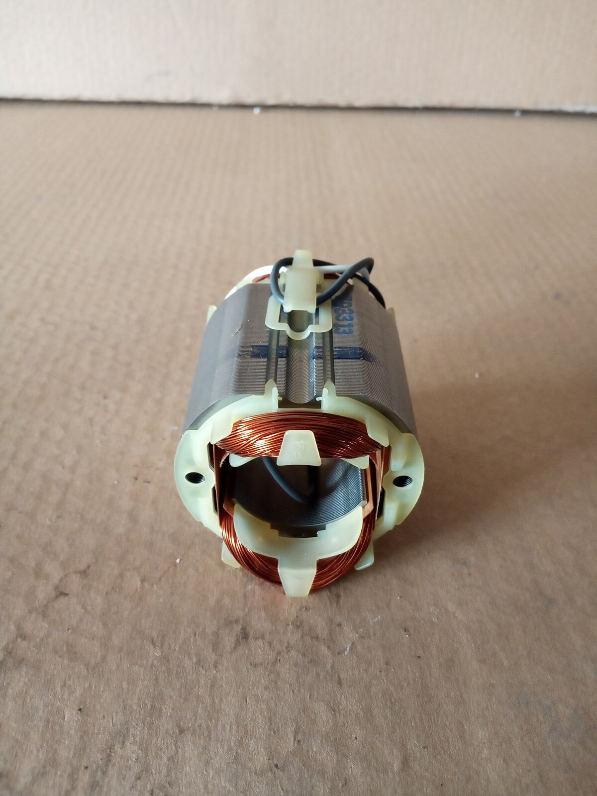 ฟิลคอยล์ สว่านโรตารี่ MAKITA รุ่น HR2410