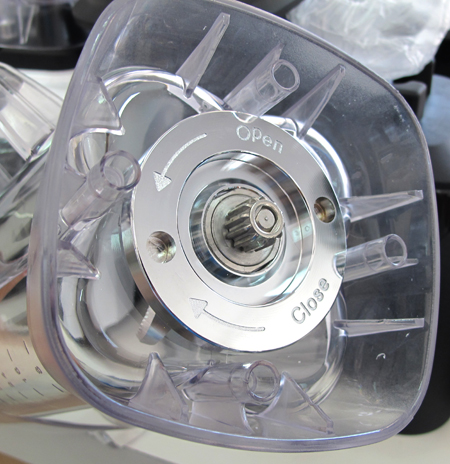 เครื่องปั่นน้ำผลไม้ หน้าดิจิตอล 1800 วัตต์