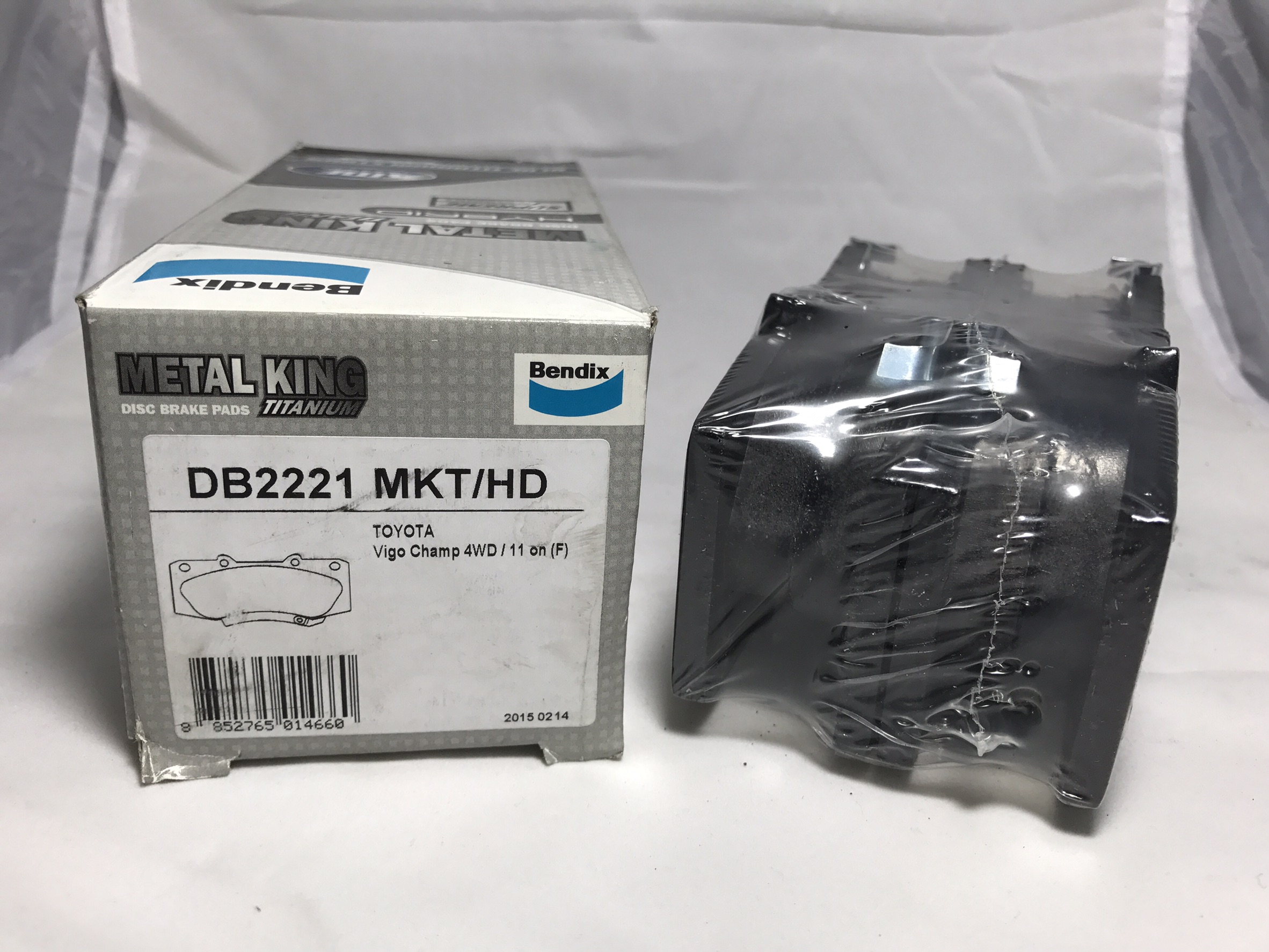 ผ้าเบรค BENDIX (หน้า) TOYOTA HILUX VIGO CHAMP 2.5,2.7,3.0 4WD ปี 2011-2015 (MKT)