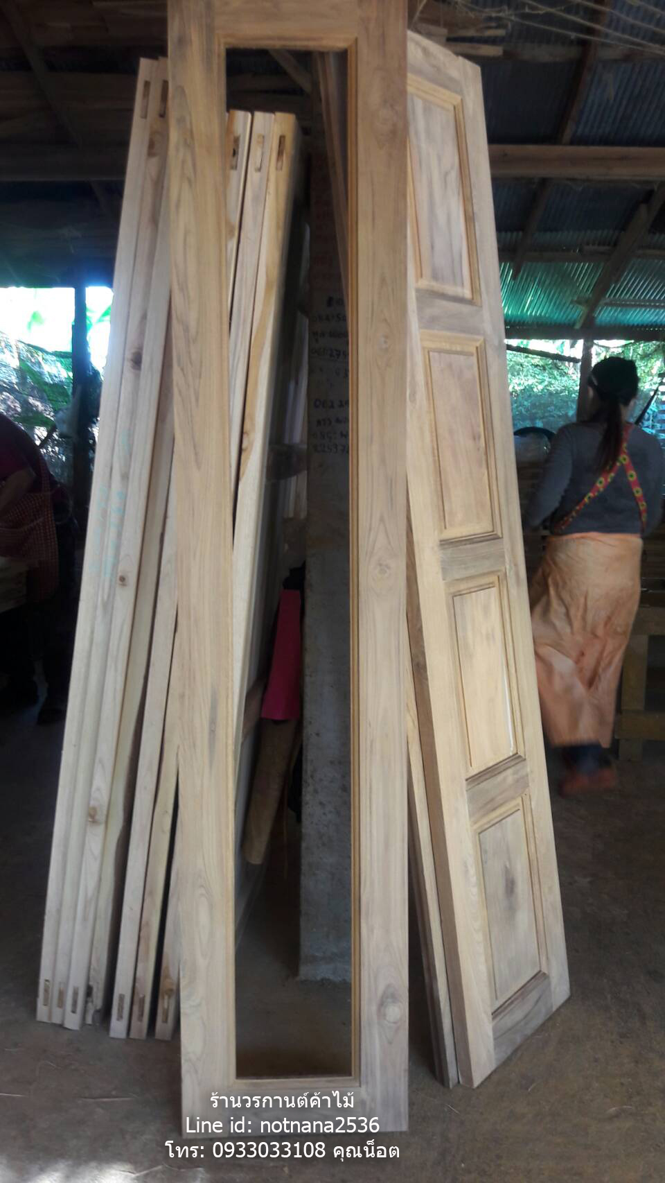 ประตูบานเฟี้ยมไม้สักเกรดA,B รหัสH183