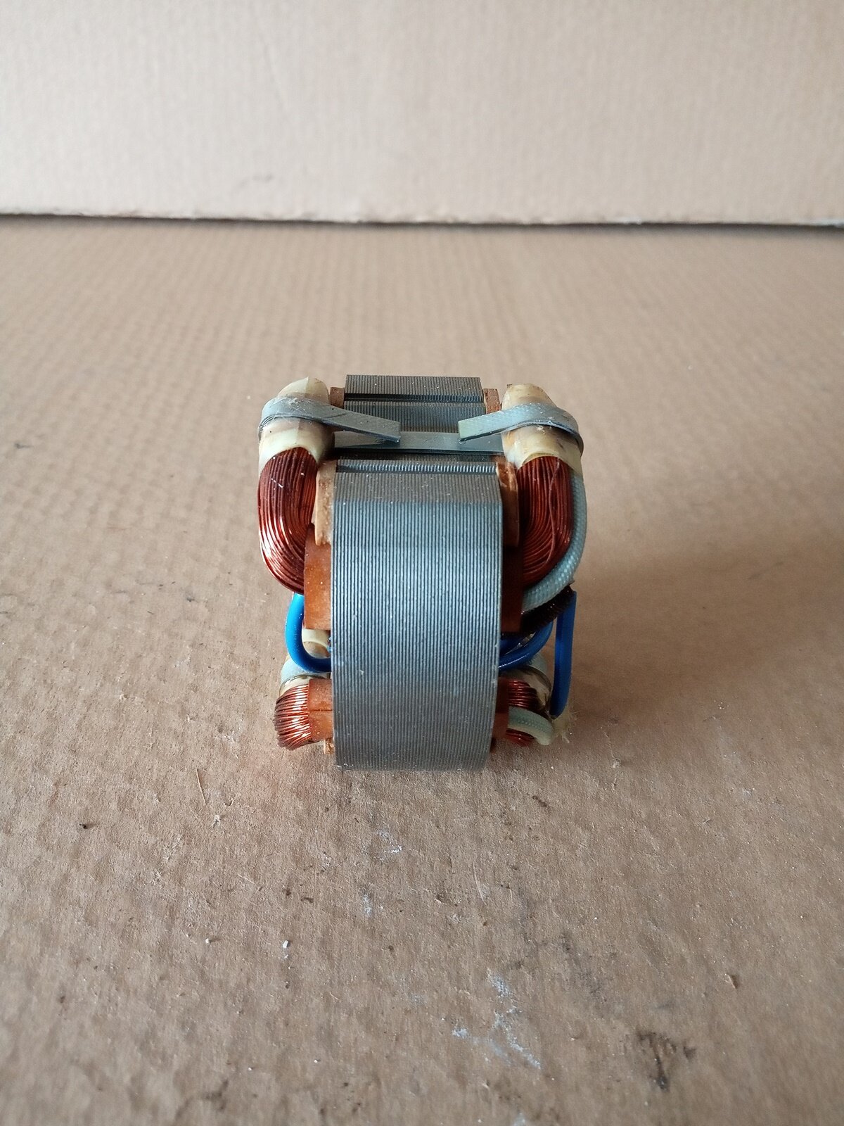 ฟิลคอยล์ เครื่องเป่าลม(โบลเวอร์) MAKITA รุ่น 4014N