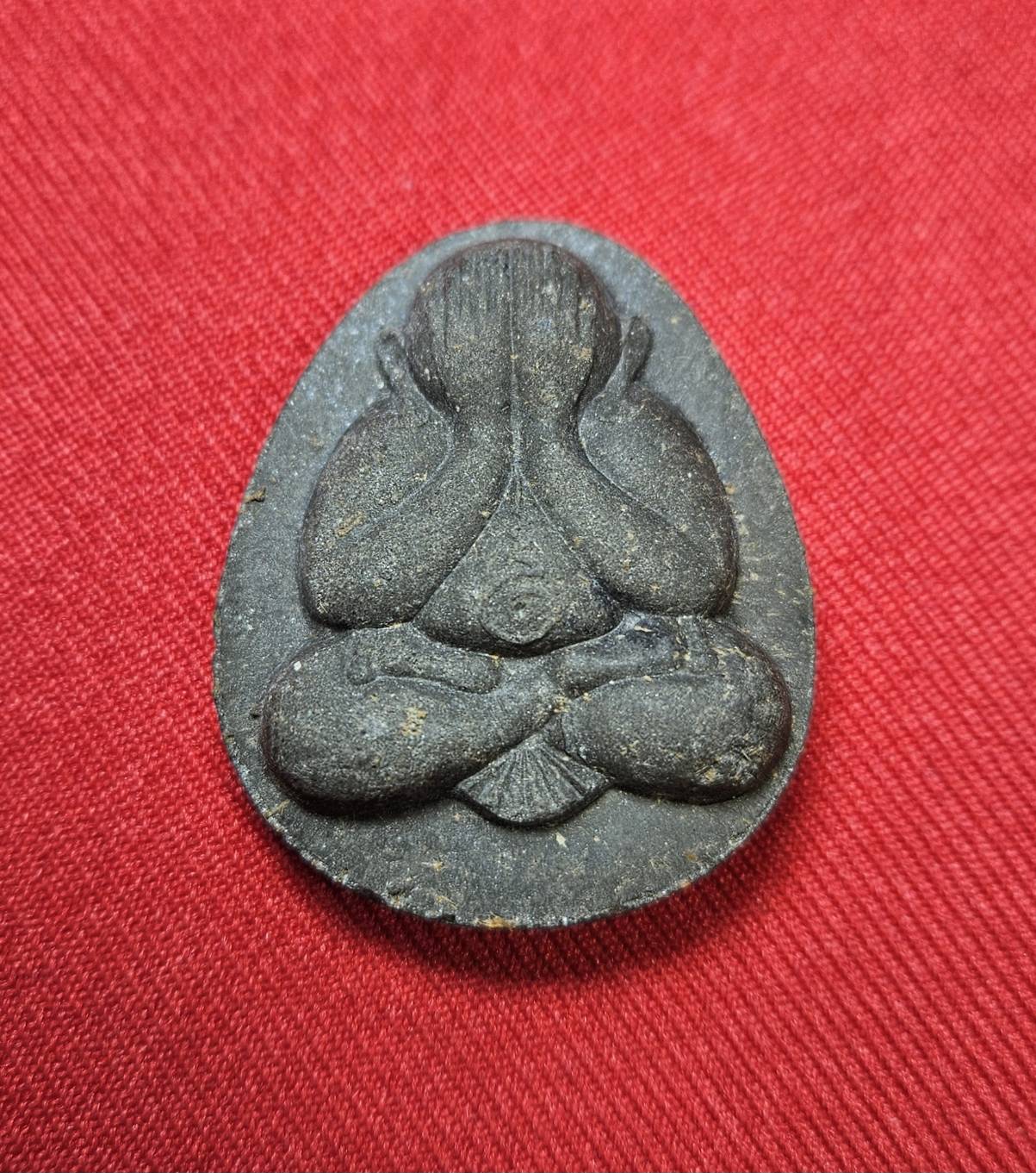 * "พระปิดตาจัมโบ้ ลาภ ผล พูน ทวี มีเสน่ห์ หลวงปู่คร่ำ ยโสธโร วัดวังหว้า อ.แกลง จ.ระยอง พ.ศ. 2518..! "เนื้อผงใบลาน" (สภาพสวยสมบูรณ์ดั้งเดิม...สวยมากๆ...สวยเดิมๆ...ไม่ผ่านการใช้...ประสบการณ์ ลือเลื่อง เยี่ยมสุดๆ...หายากมาก..!)