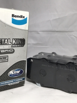ผ้าเบรค BENDIX (หน้า) TOYOTA HILUX VIGO CHAMP 2.5,2.7,3.0 4WD ปี 2011-2015 (MKT)
