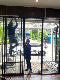 ช่างกระจก บริการติดตั้งกระจกครบวงจรในบ้านและอาคาร