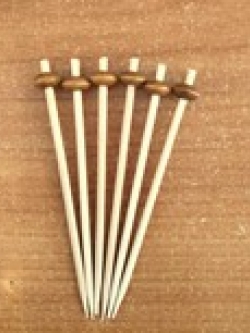 ไม้จิ้มหัวแบนลูกปัดสีน้ำตาล 9 ซม.