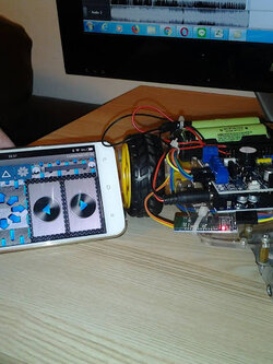 ชุดคิท หุ่นยนต์ Arduino L298P บังคับด้วย Bluetooth