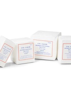 ผ้าก๊อซพับ ยี่ห้อ UNI (100ชิ้น/ห่อ)