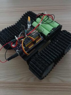 ชุดคิท หุ่นยนต์ตีนตะขาบ ESP32 บังคับด้วย แอพบลูทูธ BlueDuino